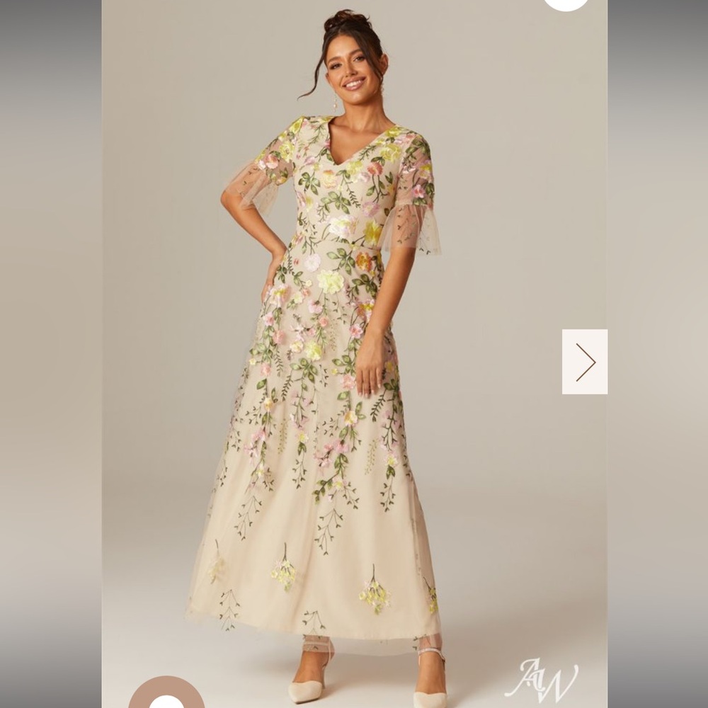 Size 10 floral embellished Mother of the bride dress, brand new with tags